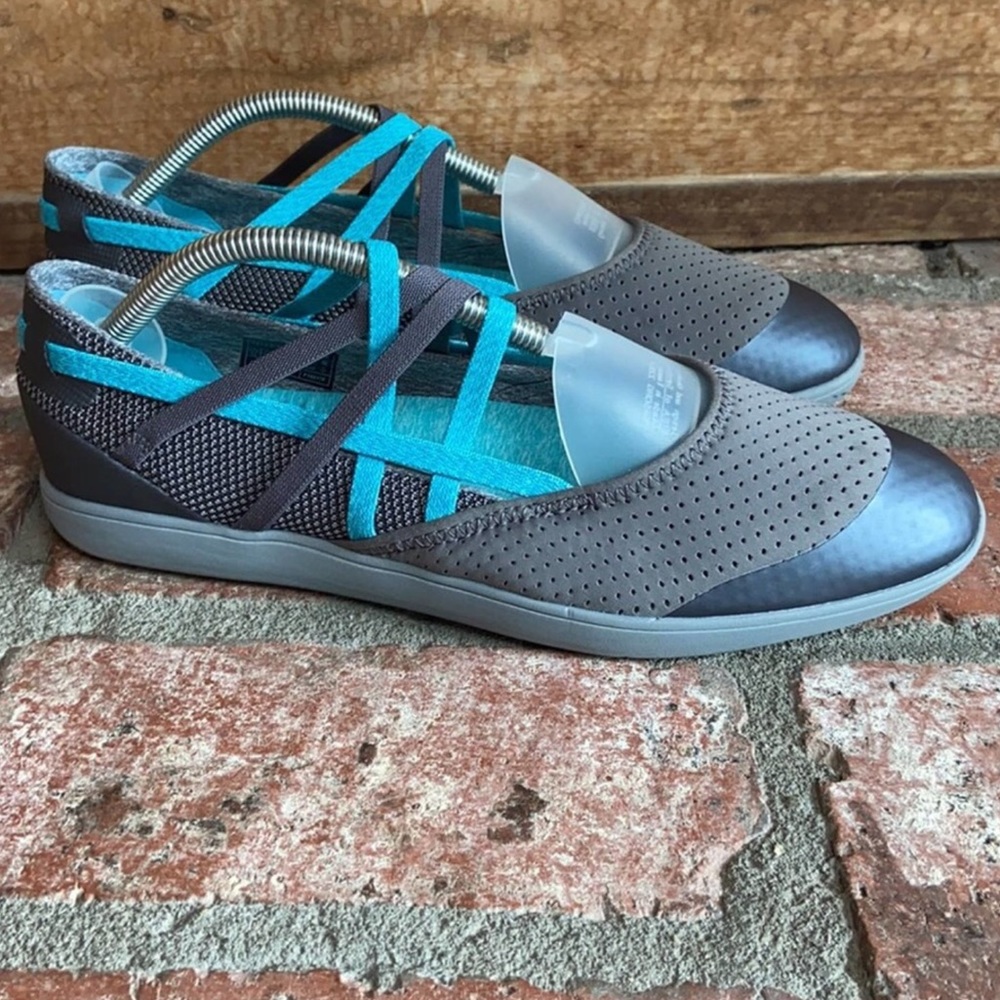 Teva Shoes.   W11.